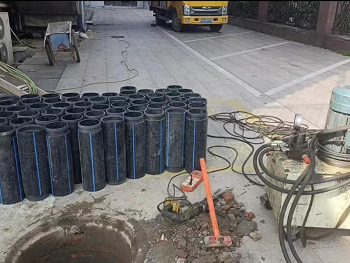 阜平PE置换管厂家 DN315置换管 非开挖管短管置换